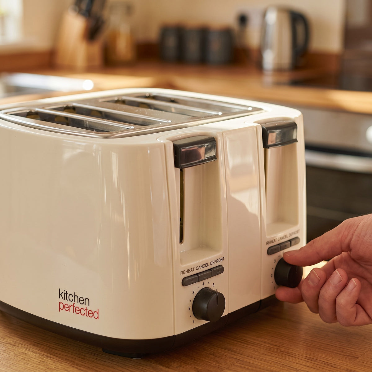 KitchenPerfected 4-slice extra-wide toaster, cream, photo 12